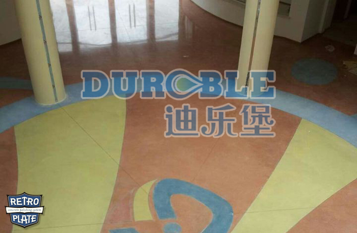 力石伯樂混凝土致密鋼化拋光施工--學(xué)校大廳地坪