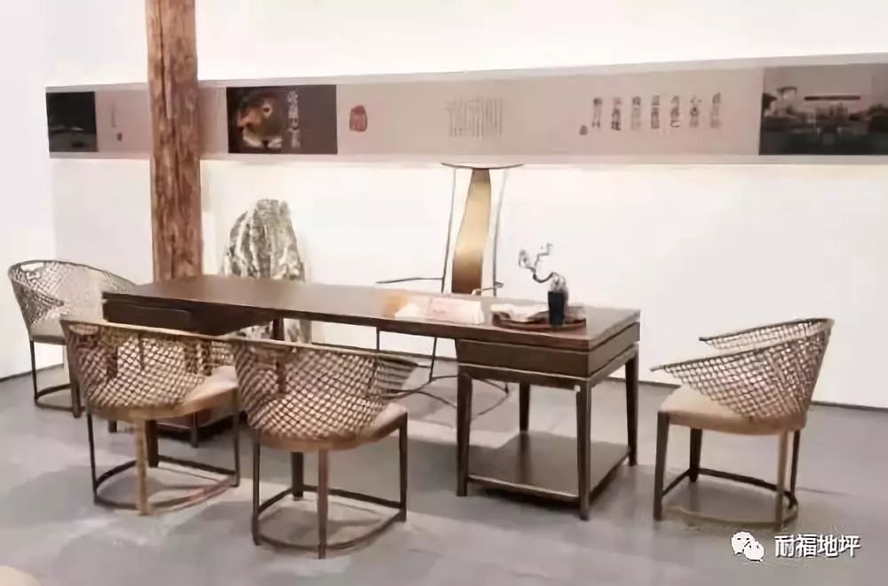 展廳地面