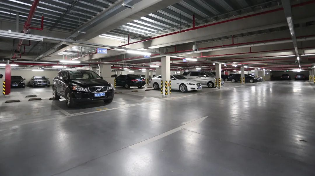 停車場(chǎng)地面