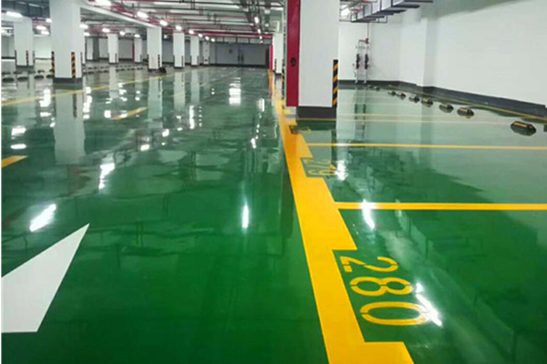 停車場地面 停車場地面