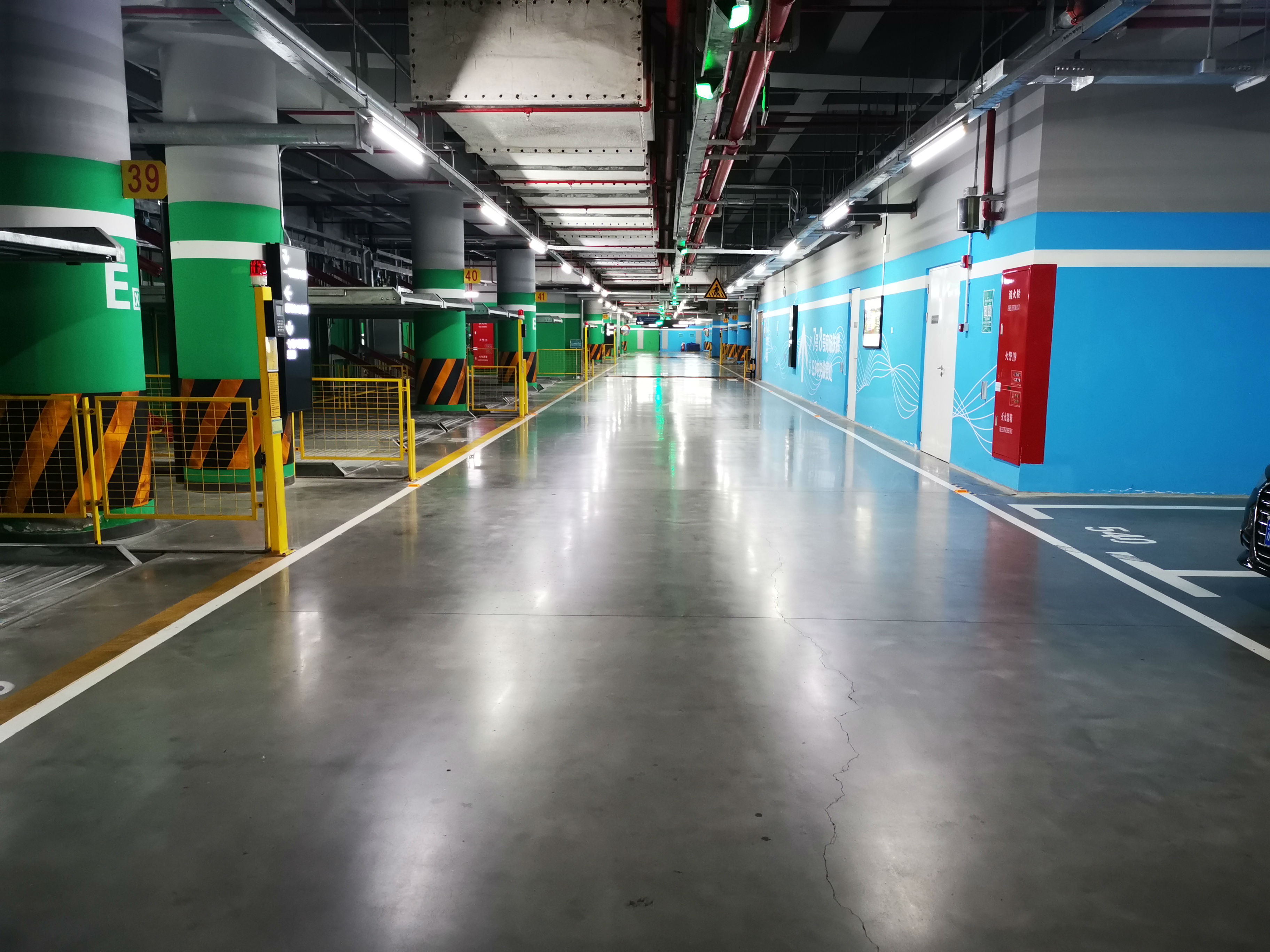 停車場(chǎng)地坪