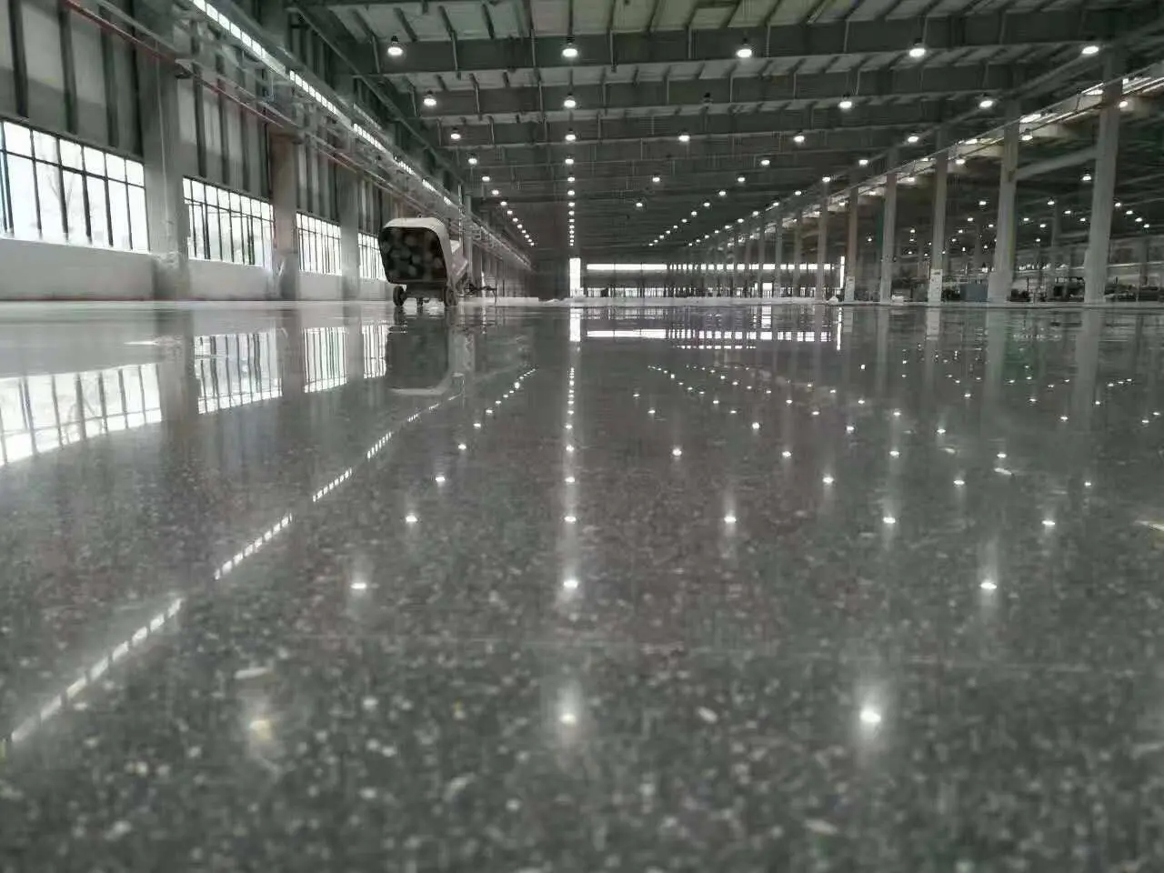 金剛砂耐磨地坪