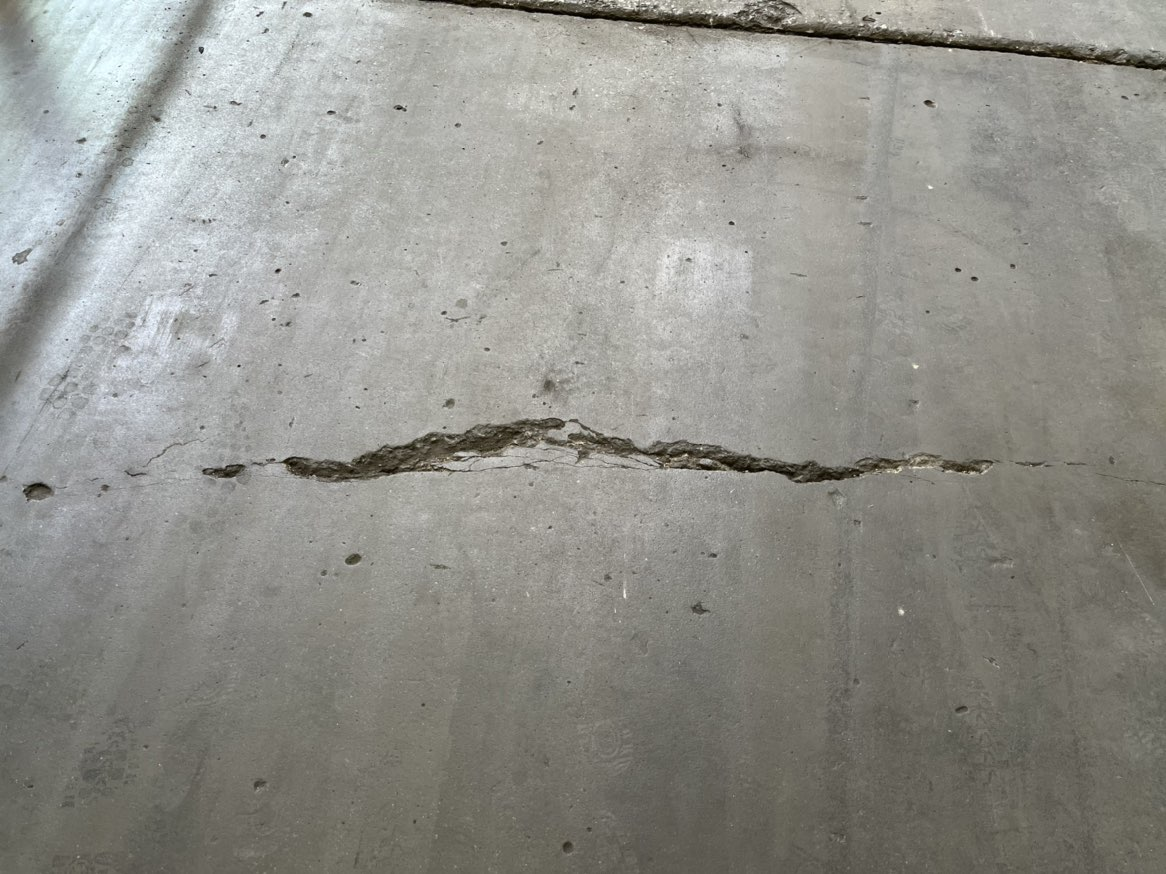 破損地面修補(bǔ) 破損地面修補(bǔ)