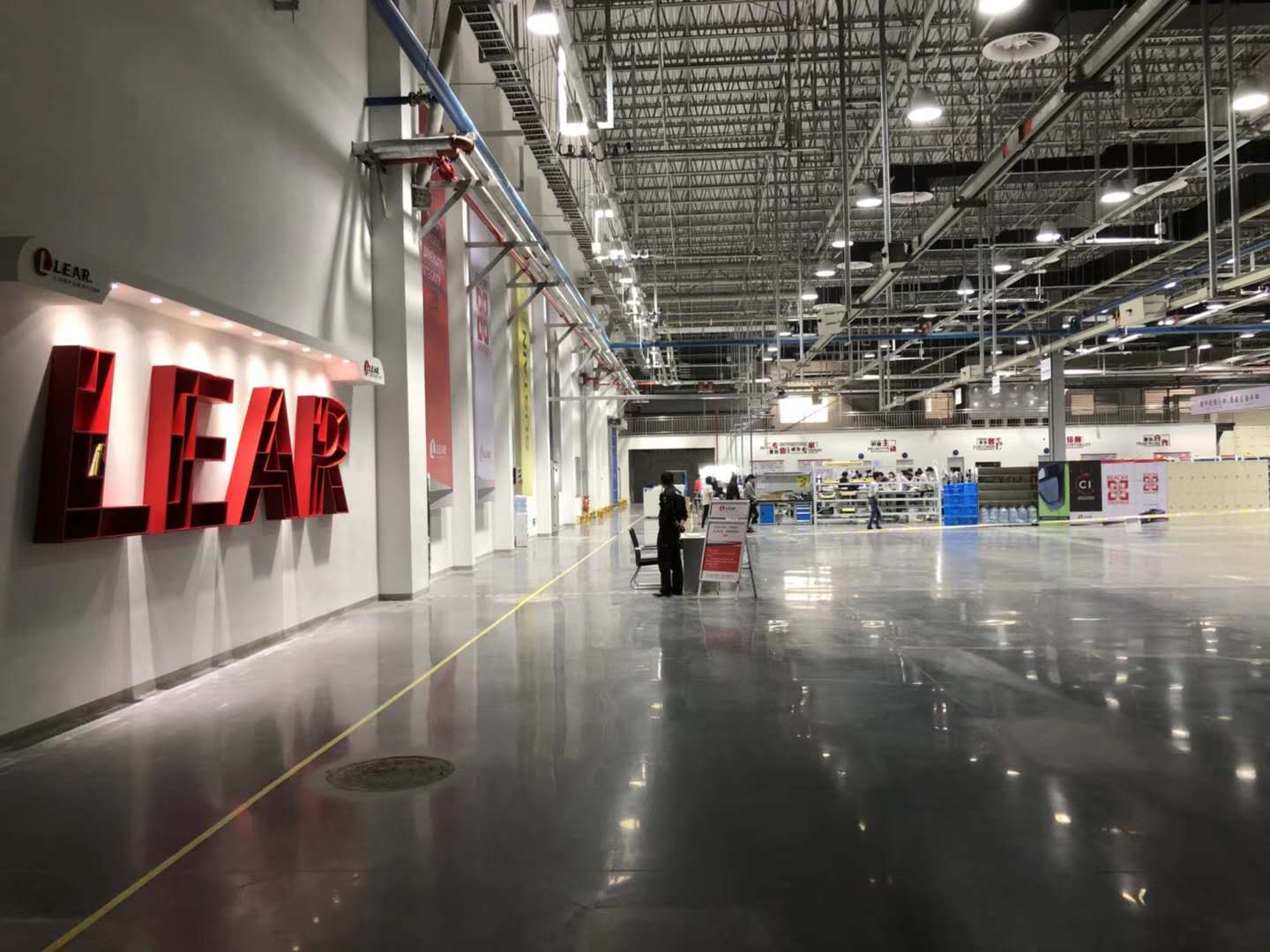 固化劑地坪施工