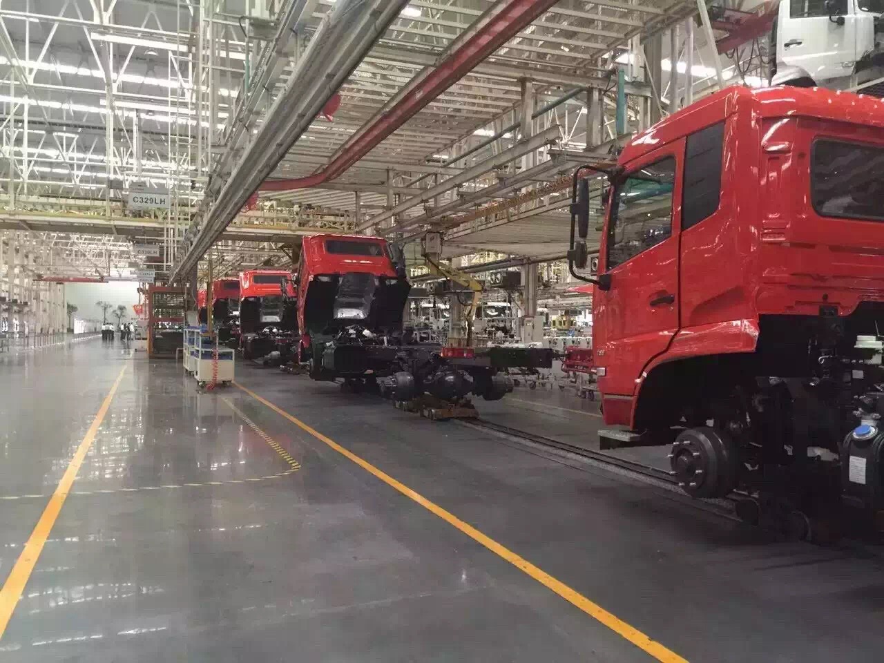 東風(fēng)車間2(1).jpg 東風(fēng)車間2(1).jpg