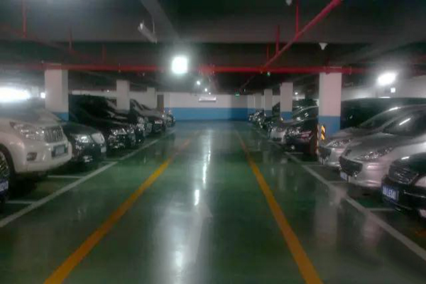 重慶機(jī)械三院地下停車場-迪樂堡密封固化地坪