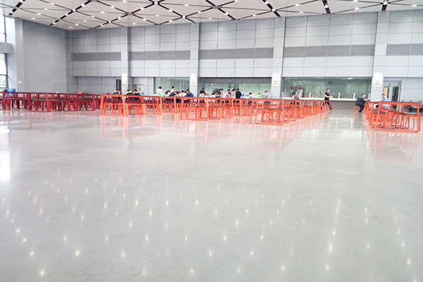 華勤通力廠區(qū)餐廳地面——迪樂堡致密鋼化地坪