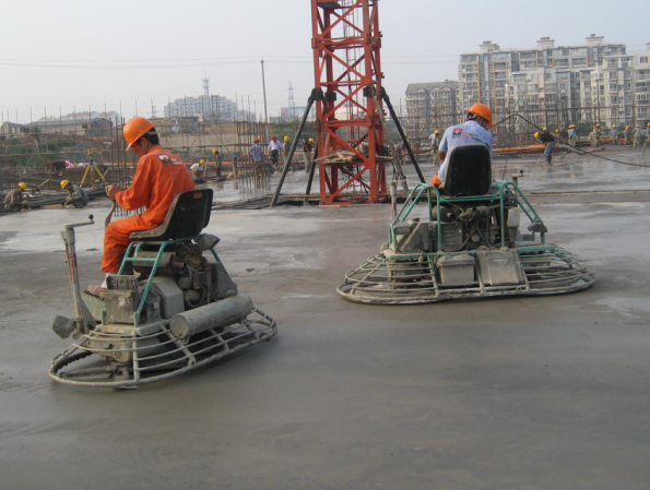 迪樂堡駕駛式抹光機